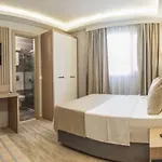 Sky Star فندق غومْبيت